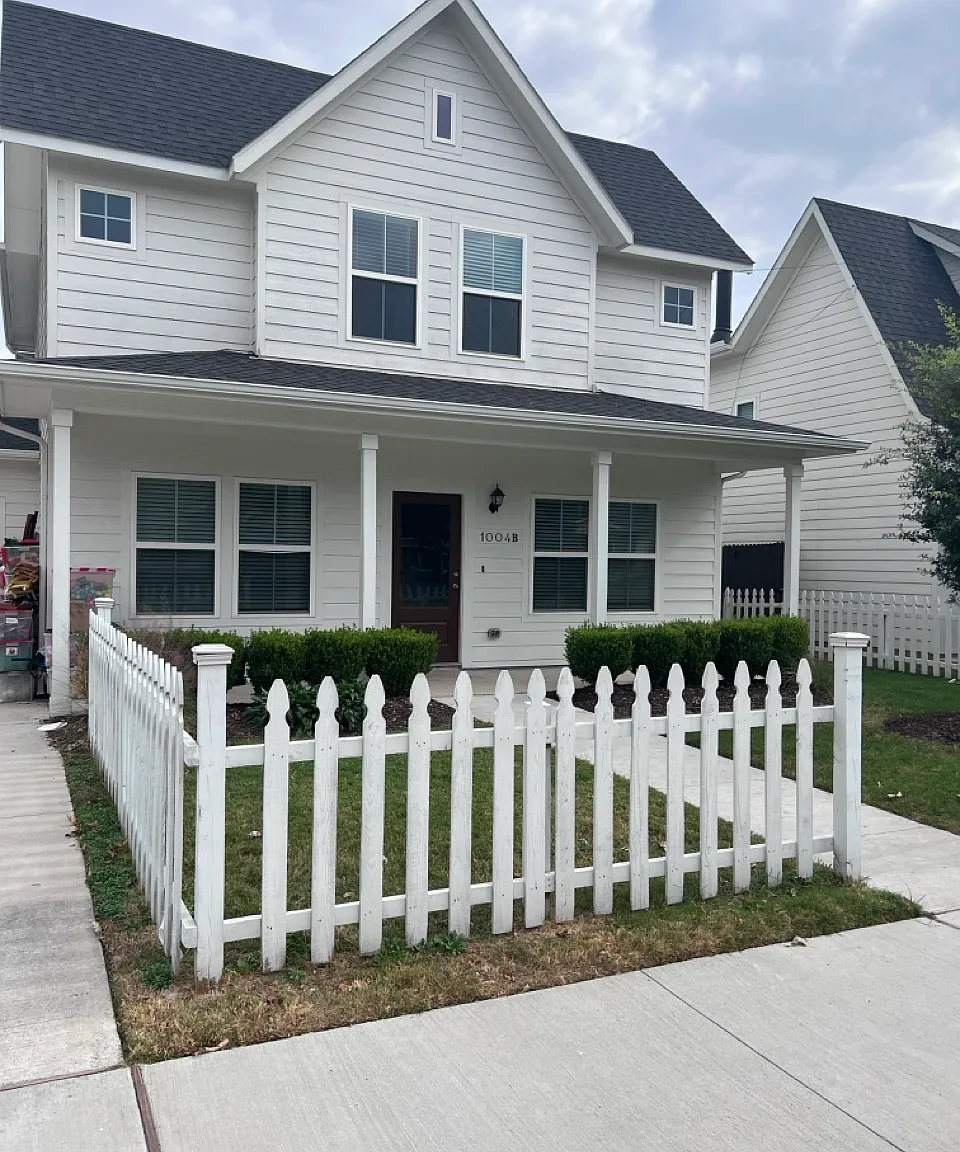 3 bed, 2.5 bath, 1850 sqft, $2,295 — Photo 1