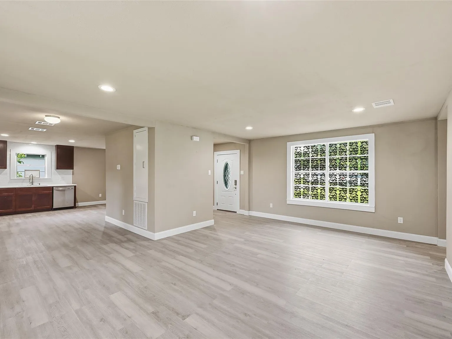 2 bed, 2.0 bath, 1450 sqft, $1,400 — Photo 3