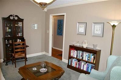 3rd image of 4317 Yorktown Pl