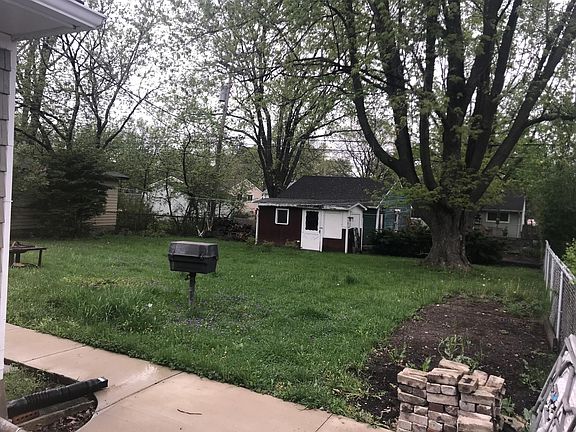 4th image of 1732 Cresthill Ave
