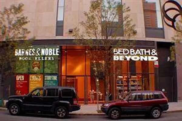 Rented by Douglas Elliman | media 35