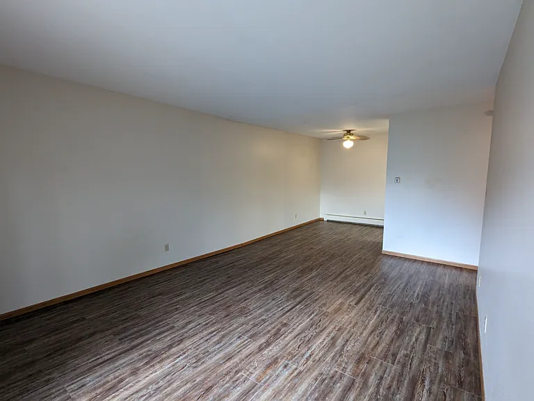 1005 S East St — Photo 21