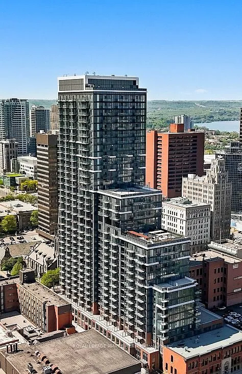 1 bed, $800 — Photo 1