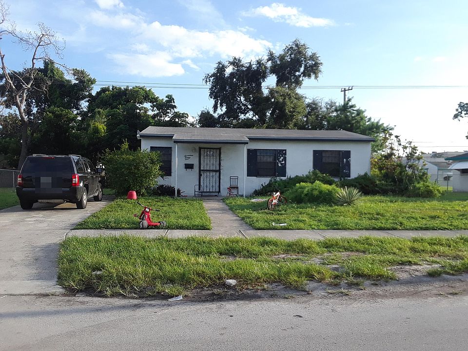 1st image of 1721 NW 166th St