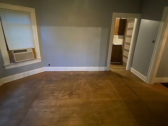 5th image of 348 Garfield Ave