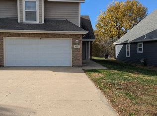 811 Deer Ridge Ct, Baldwin City, KS 66006