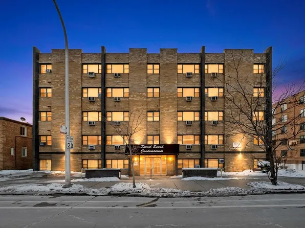 7854 S South Shore Dr APT 313, Chicago, IL 60649