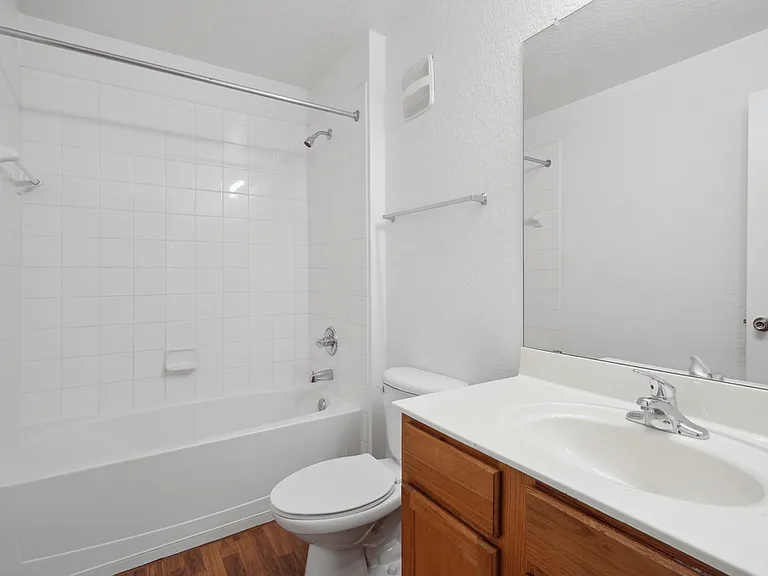 Brookwood Forest Apartments — Photo 32