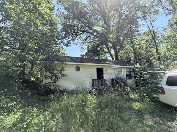 58206 Lowell St, Elkhart, IN 46517