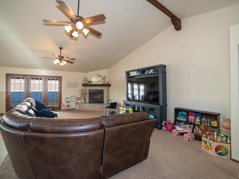 1404 W Parkway Dr, Yuma, AZ 85364 | Zillow