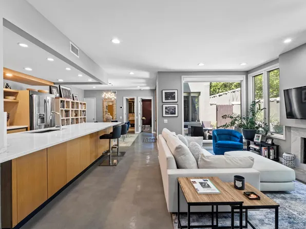 1111 W 12th St APT 102, Austin, TX 78703