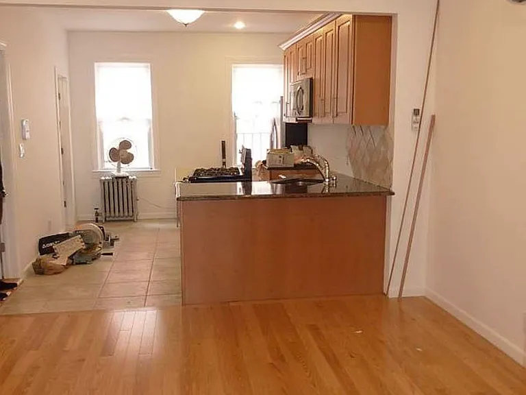 227 N 7th St #3 — Photo 5