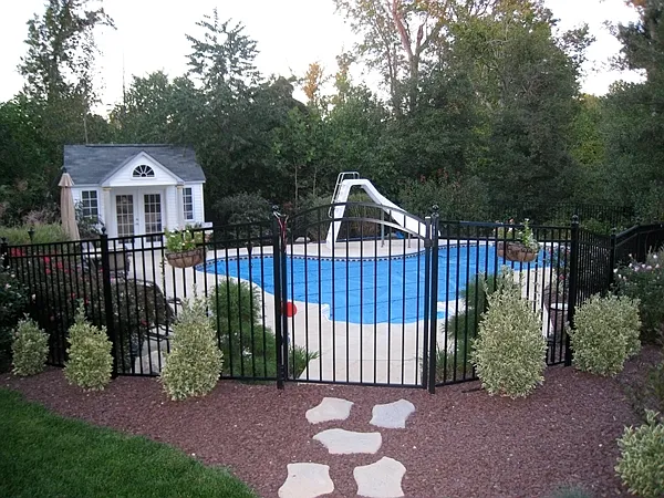 4 bed, 4.5 bath, 4700 sqft, $4,500 — Photo 2