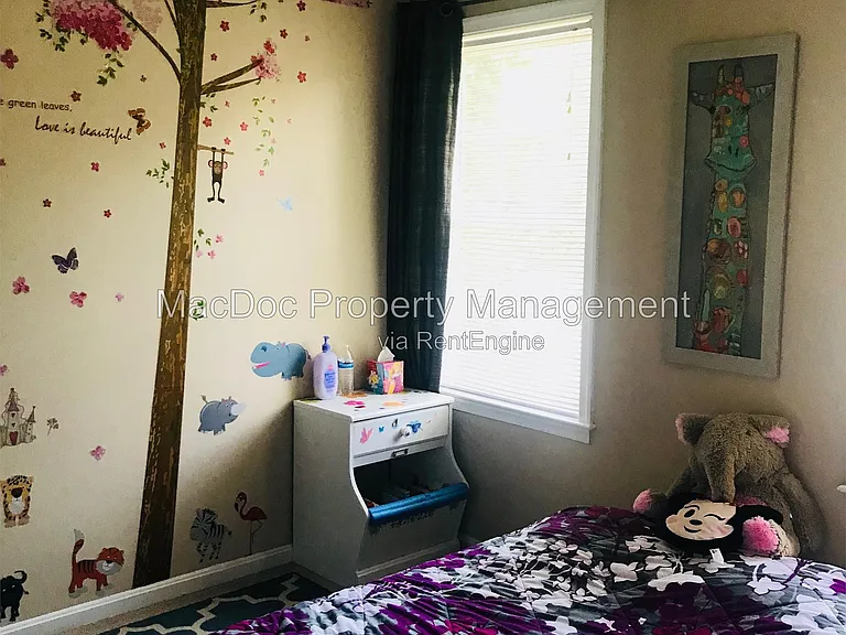 6804 Saxony Cir — Photo 16