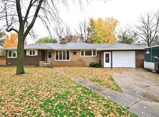 540 4th St E, Hector, MN 55342