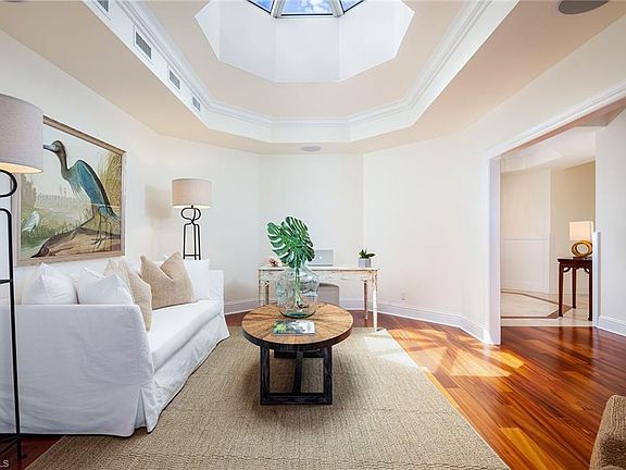 4th image of 1221 Gulf Shore Blvd N APT 901