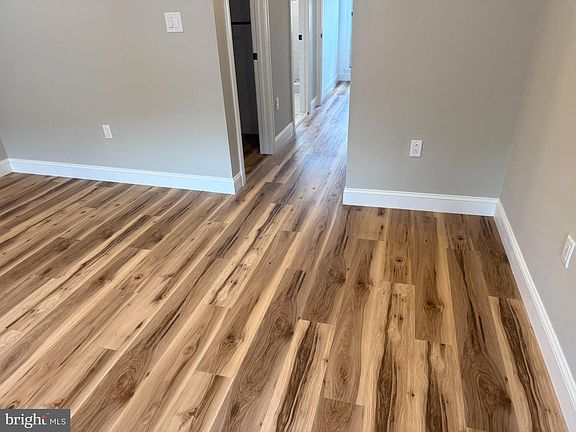 3rd image of 4810 Umbria St