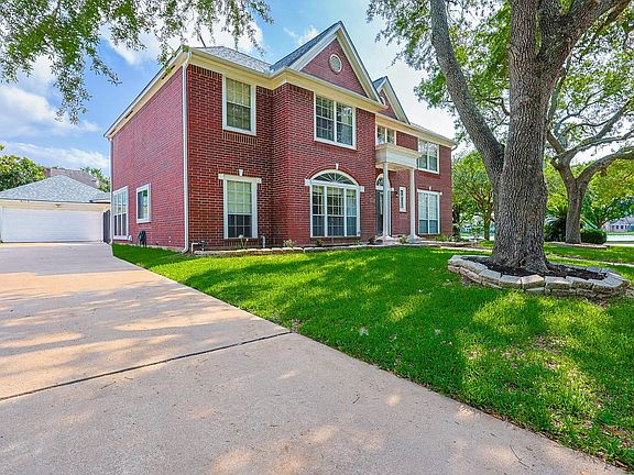 3rd image of 4115 Mainsail Cir