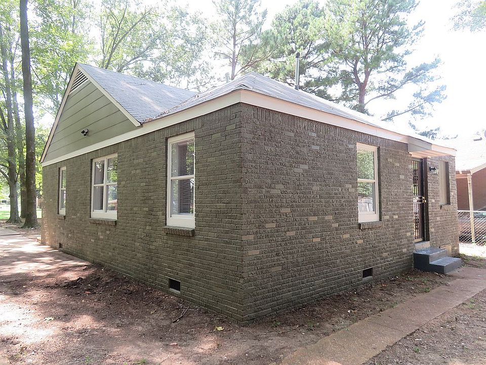 2nd image of 332 Hewlett Rd