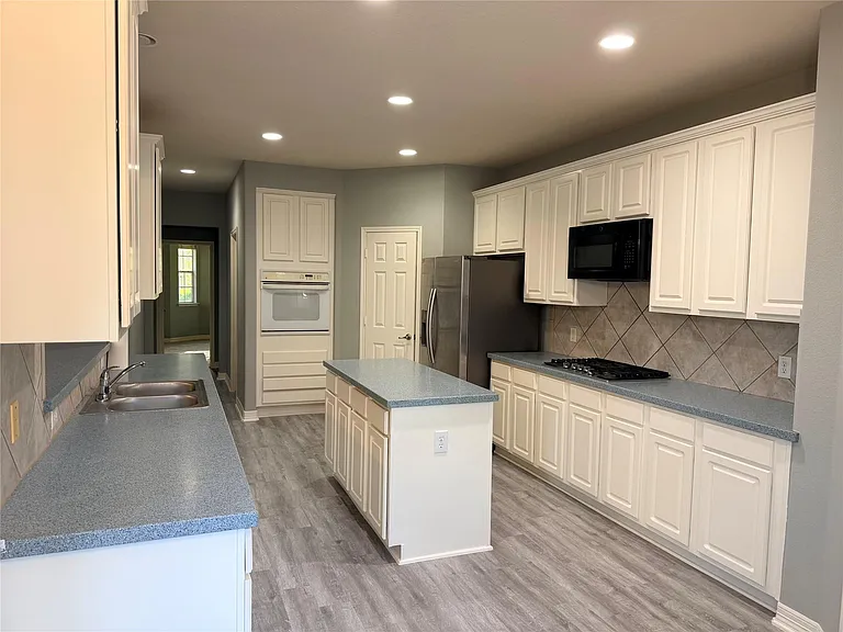 2303 Chelsea Ridge Ct — Photo 8