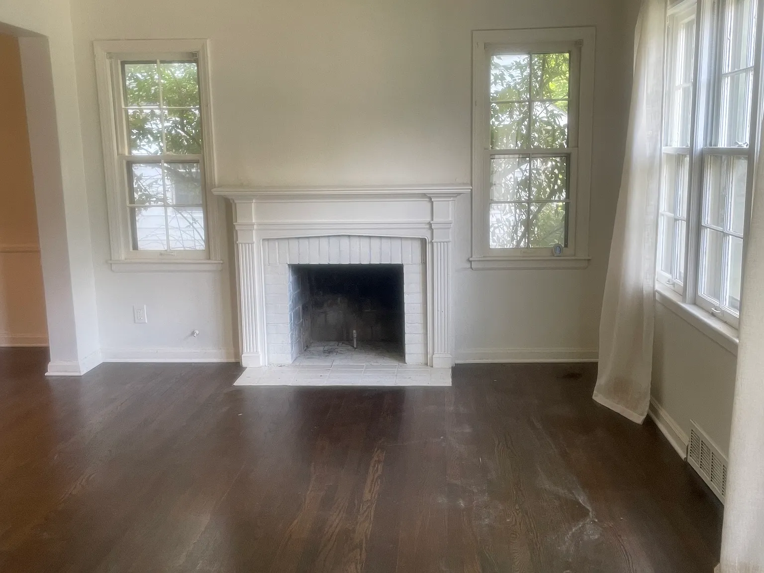 2 bed, 950 sqft, $1,375 — Photo 2