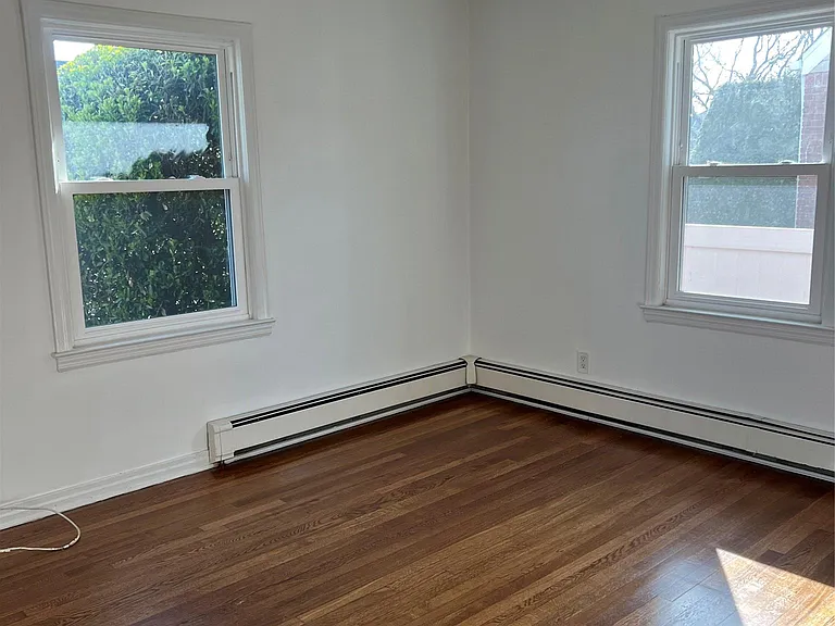 1016 Oaks Dr — Photo 9