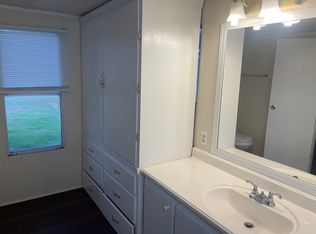 422 Emerald Ln, Sneads Ferry, NC 28460