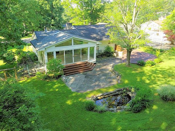 2nd image of 8 Deerfield Dr