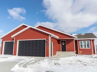 6509 Tiffany Dr, Bismarck, ND 58504