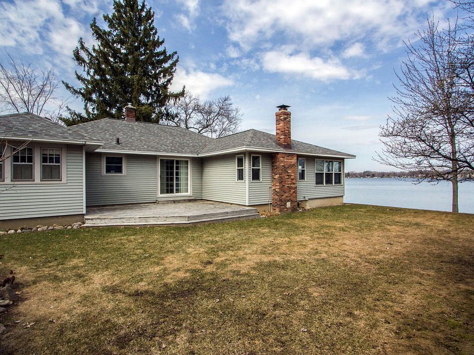 1st image of 6936 Kitson Dr NE