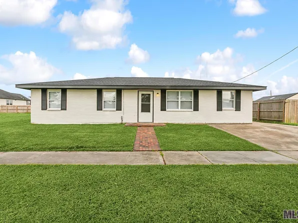 3632 Chalona Dr, Chalmette, LA 70043