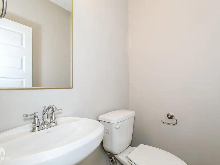15534 Tide Water Ct — Photo 18
