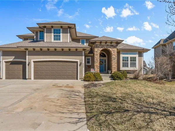 8400 W 166th St, Overland Park, KS 66085