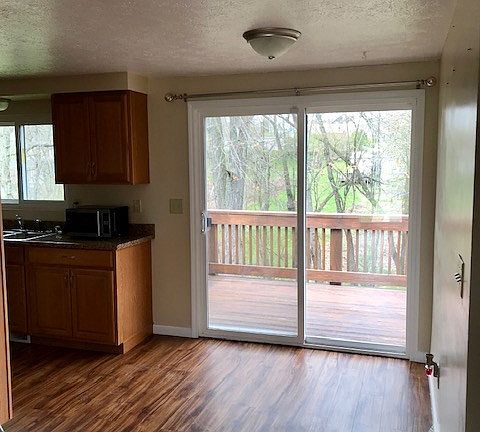 5th image of 136 Wildwood Dr