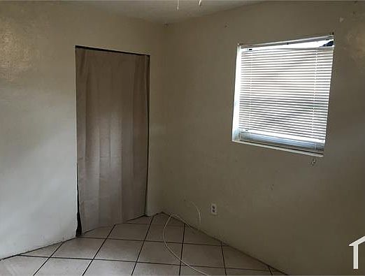 5th image of 1712 NW 8th Pl #2