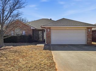 808 Cavecreek St, Norman, OK 73071