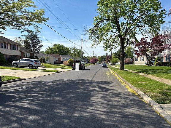 4th image of 28 Evergreen Rd