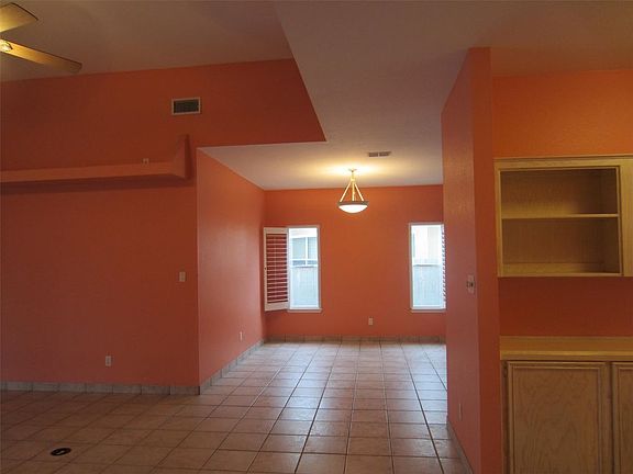 3rd image of 13546 Peseta Ct