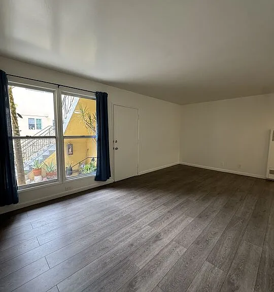 850 S Saint Andrews Pl — Photo 2