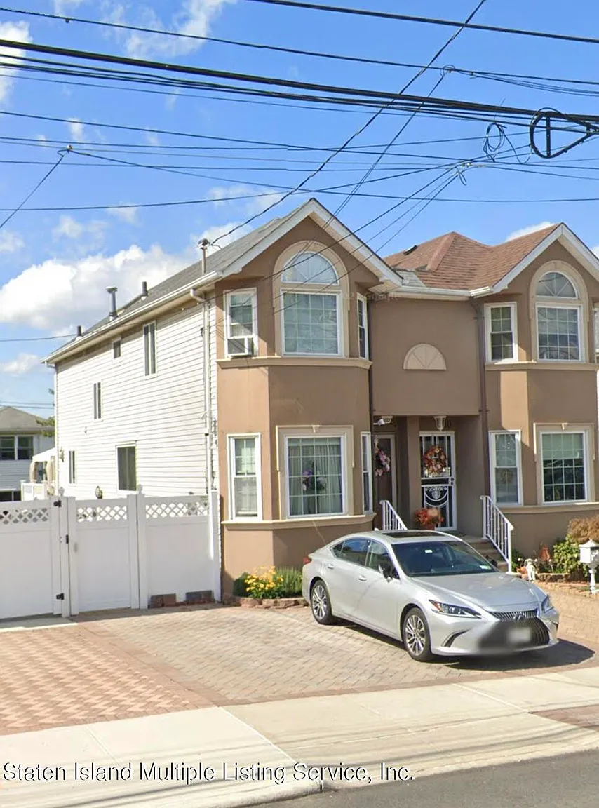 32 Cortelyou Ave photo 1