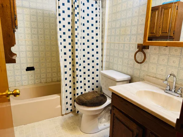 18 Western Avenue, East Millinocket, ME 04430