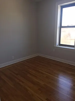 Rented by Roberto Guilbet, LREB | media 17