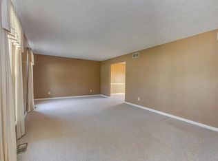 5750 Red Oak Dr, Fairfield, OH 45014
