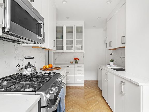 4th image of 90 8th Ave APT 6B