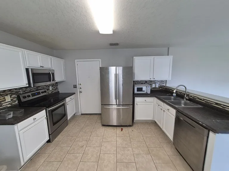 4526 Safe Hbr — Photo 8