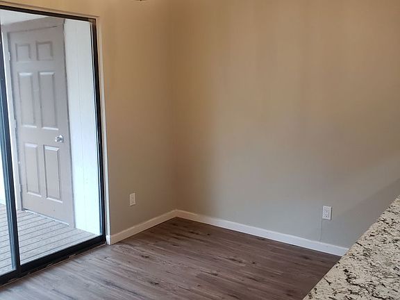 5th image of 209 E Zurich Dr #3