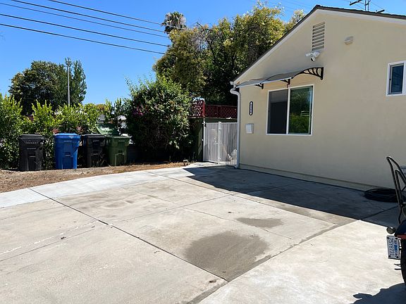 5th image of 6386 Enfield Ave