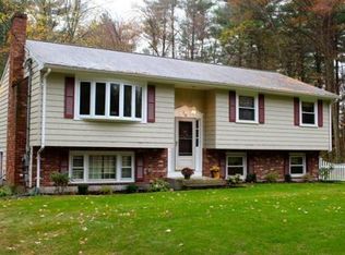 49 Meadowbrook Rd, Hanover, MA 02339