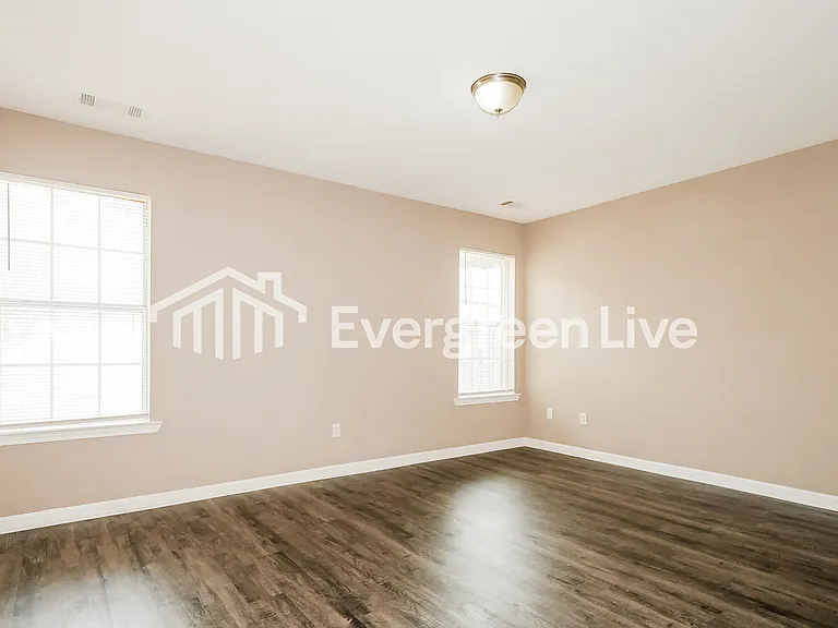 3915 Old Brownsville Rd — Photo 6