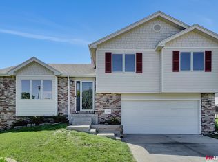 1845 Kennedy Dr, Lincoln, NE 68521